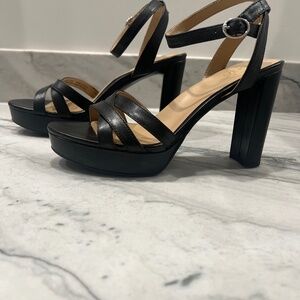Naturalizer Platform Sandals - Excellent Condition